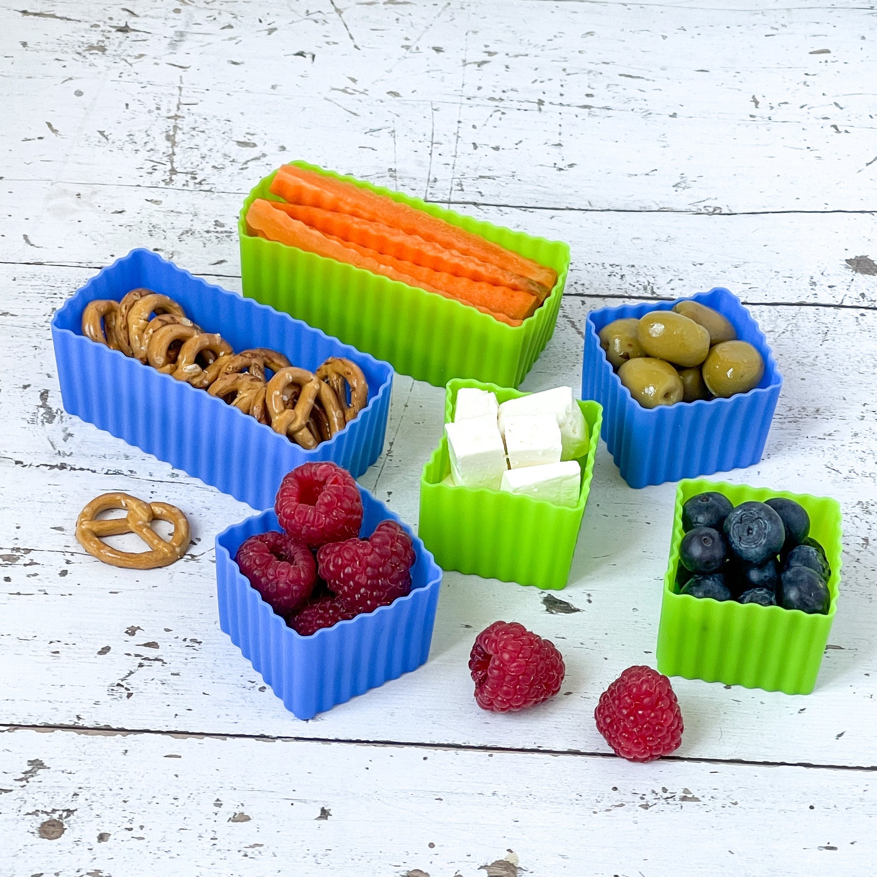 Yumbox CUBES - sada 6 silikonových formiček modrá a zelená