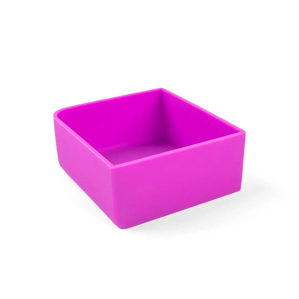 MontiiCo FEAST čtvercový silikonový tác Fuchsia