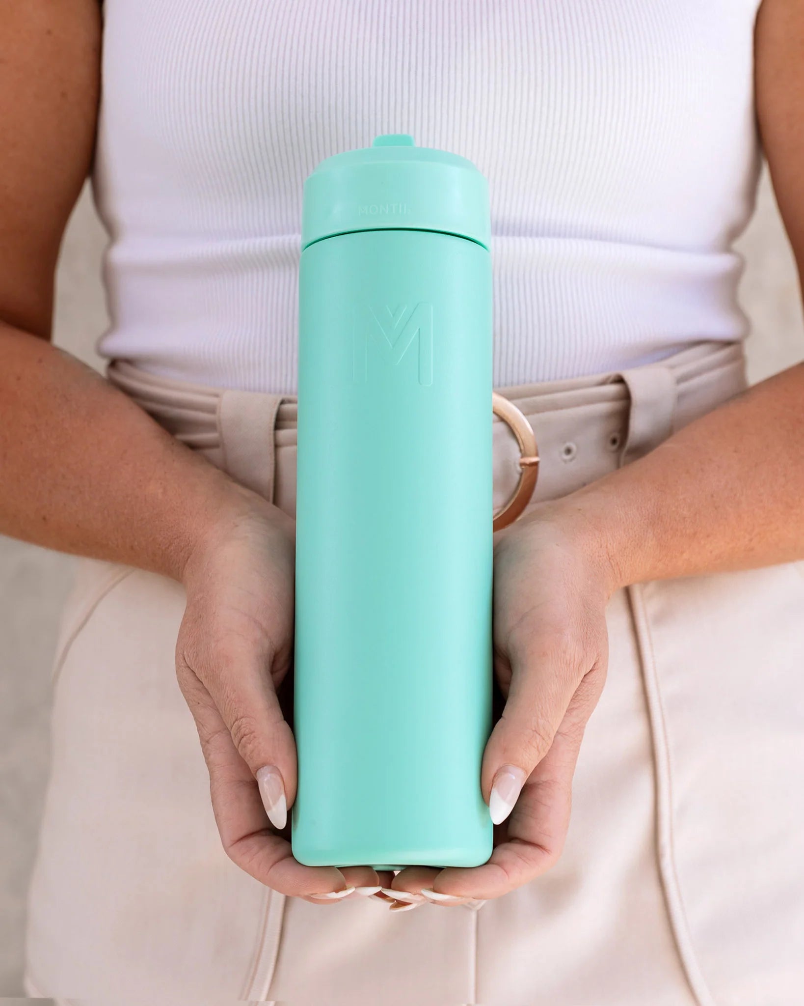 Montii Fusion 700ml - termoizolační láhev Laguna s cucacím víčkem