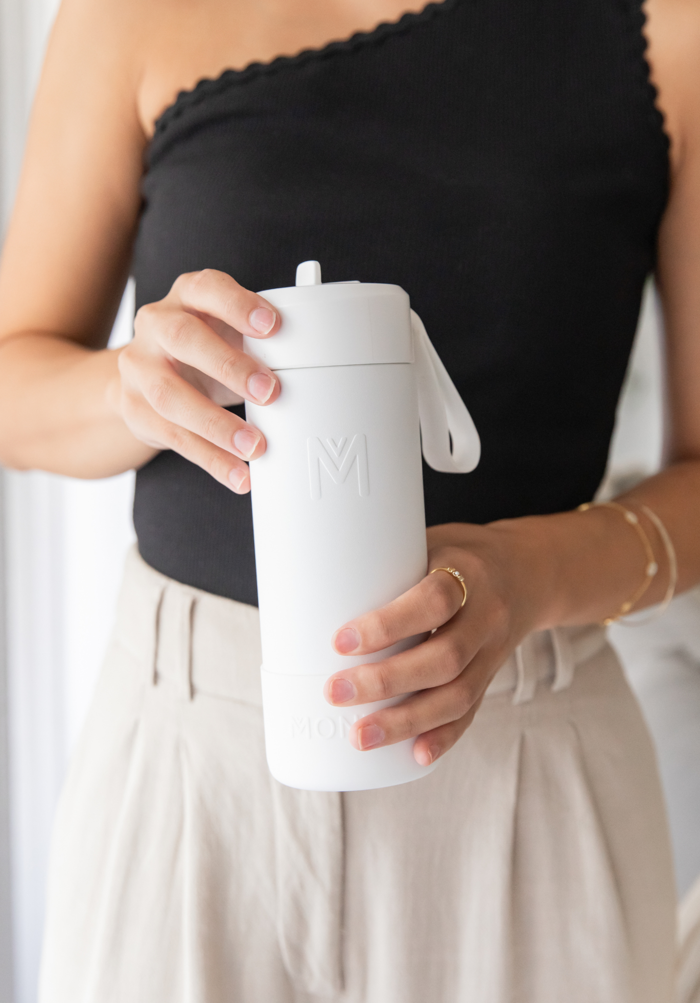 Montii Fusion 475ml - termoizolační láhev Vánice s cucacím víčkem