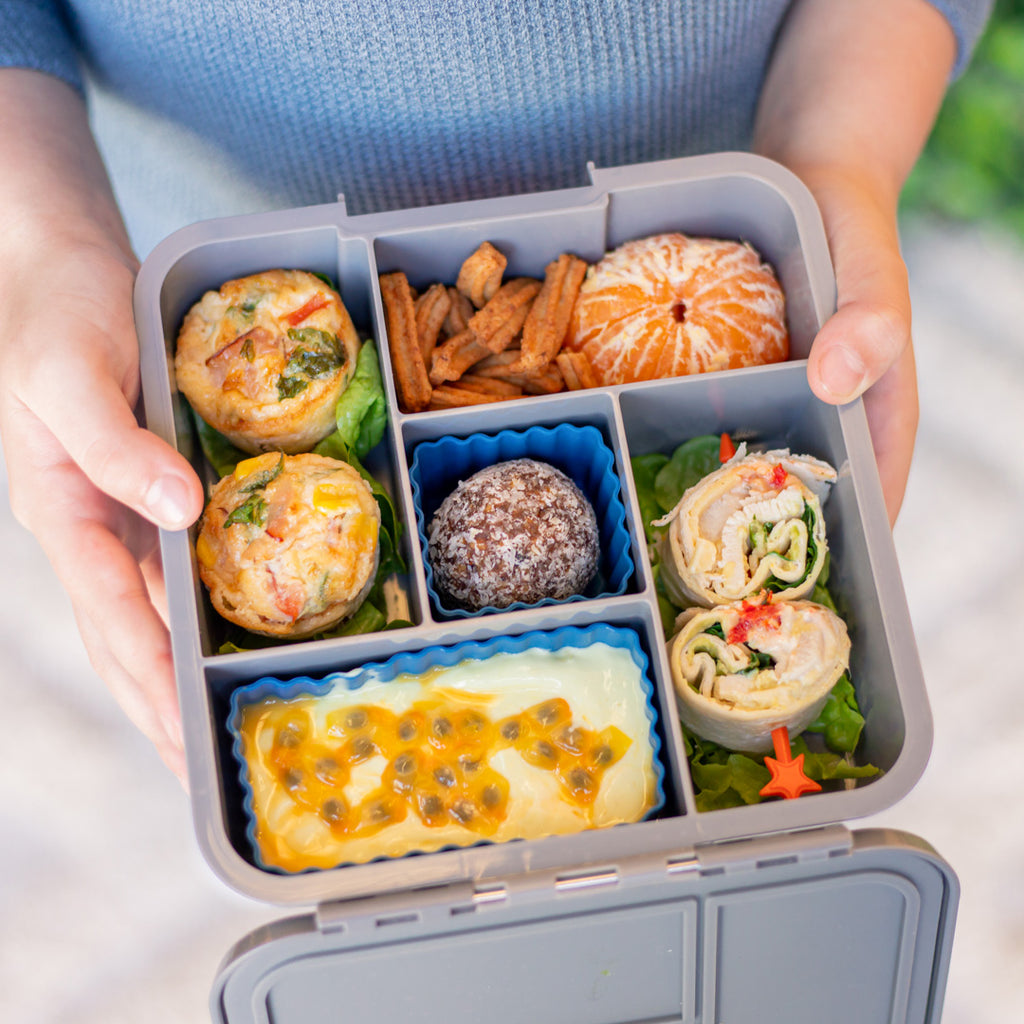 Sada 2+1 silikonových formiček Little Lunch Box Co - Borůvka