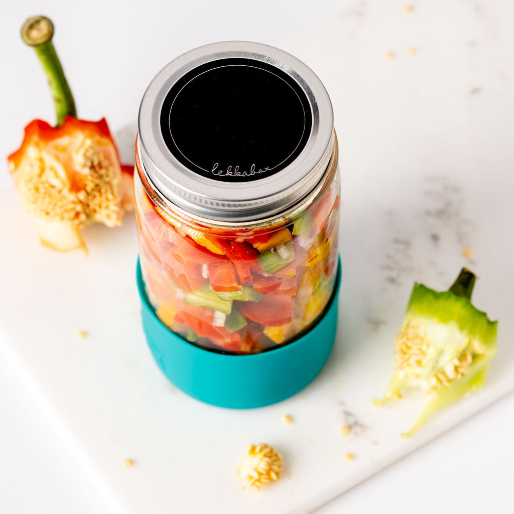 LEKKABOX Meal Prep – skleněná dóza s víčkem a silikonovým chráničem, 500 ml oceán