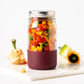 LEKKABOX Meal Prep – skleněná dóza s víčkem a silikonovým chráničem, 500 ml švestka