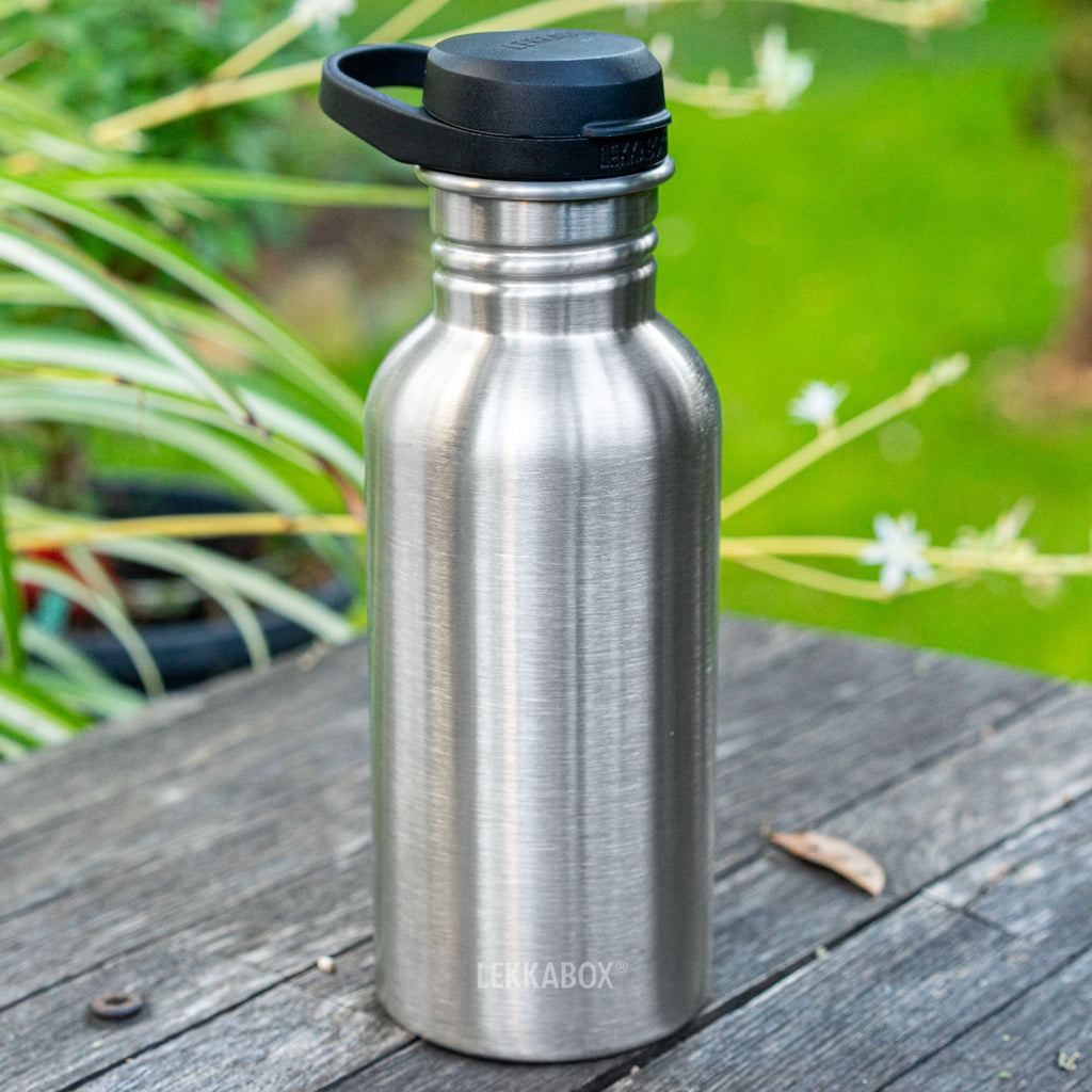 Sportovní free flow víčko pro všechny láhve Lekkabox - černá