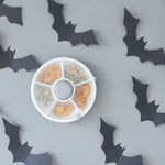 Načíst obrázek do prohlížeče Galerie, Göbe Snack Spinner - boxík s tlačítkem pro nejmenší s 5 přihrádkami šedý
