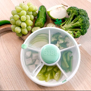 Göbe Snack Spinner - boxík s tlačítkem pro nejmenší s 5 přihrádkami tyrkys
