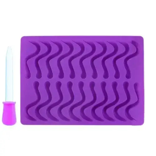 Silikonová forma na výrobu gumových žížal s pipetou fialová